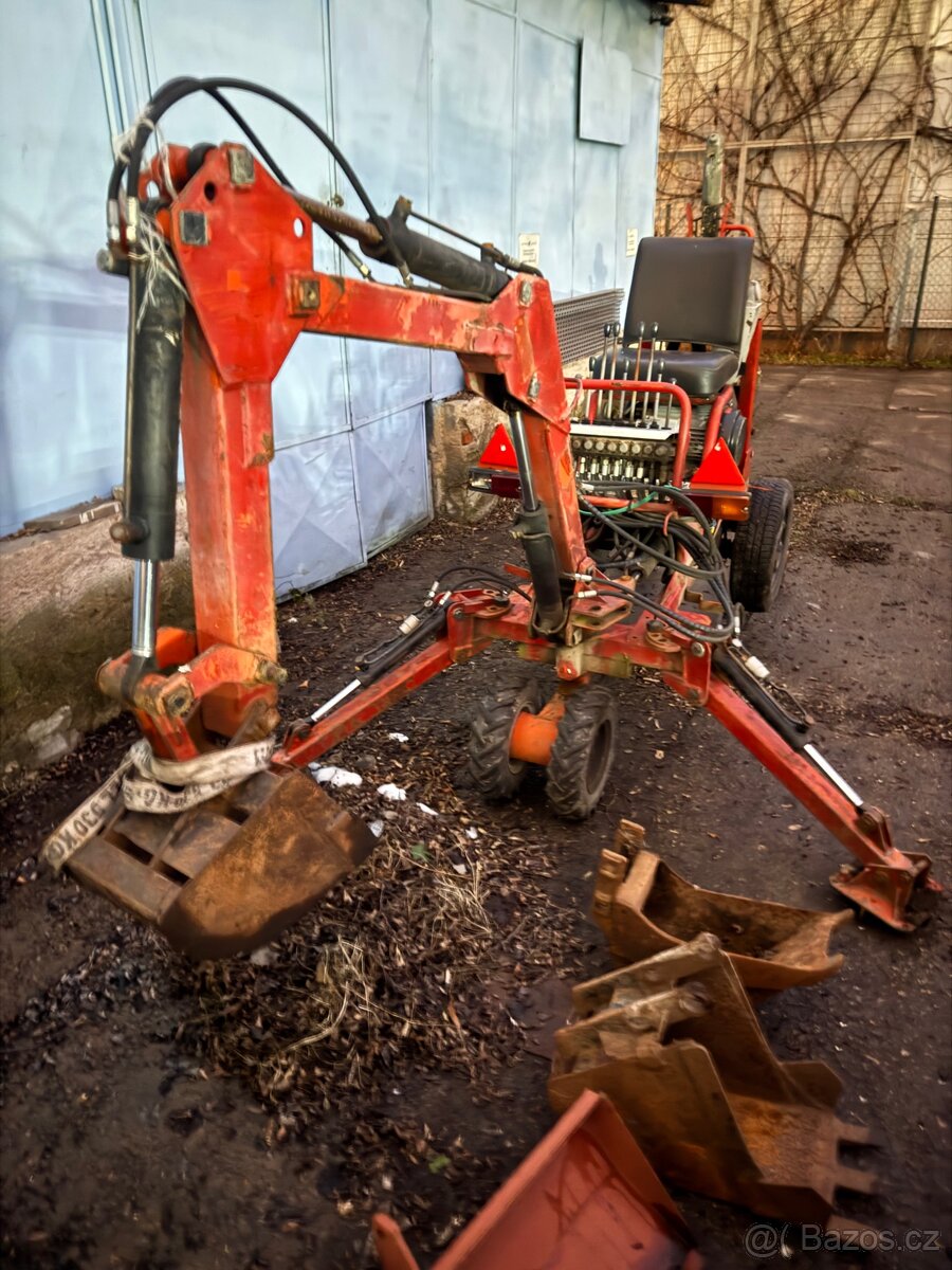 Minibagr RYAN R600 - 2