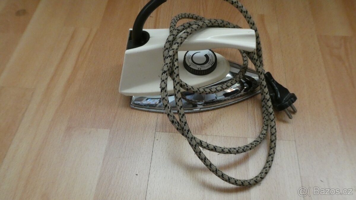 Žehlička ETA - 2