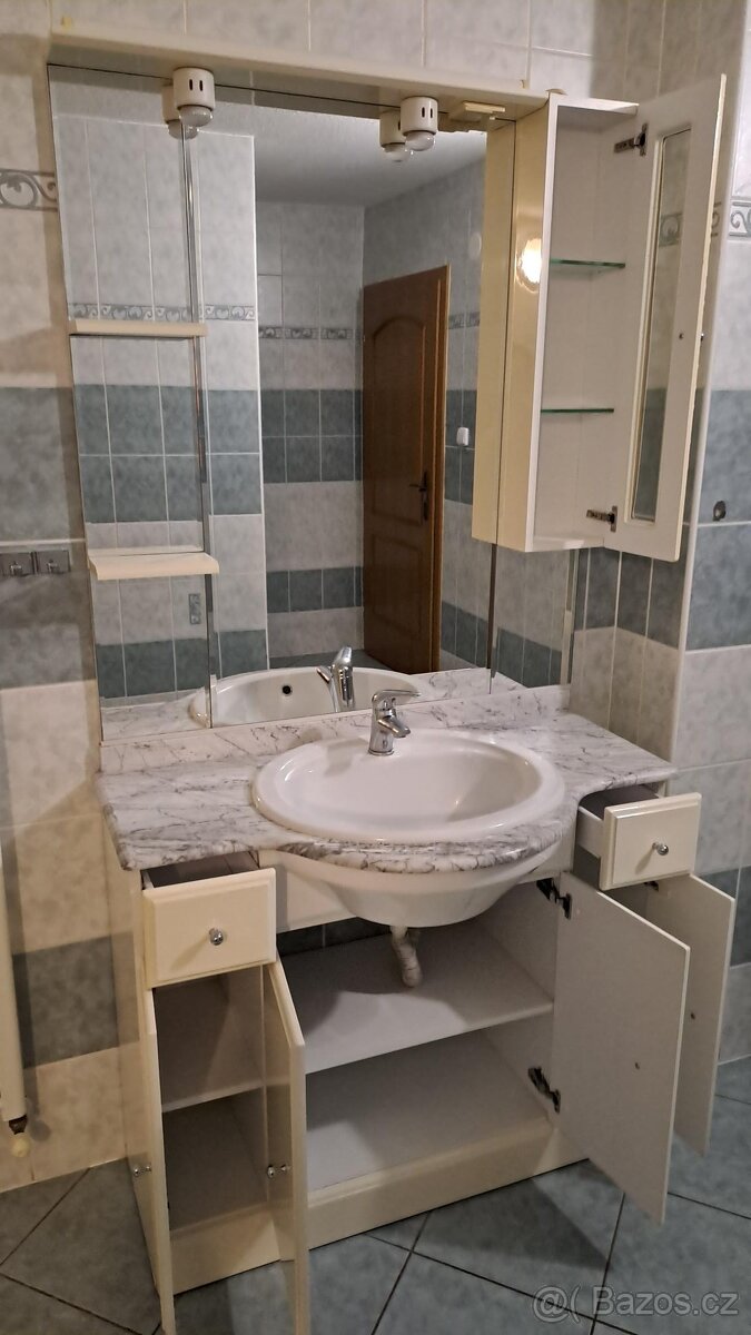 Prodám zrcadlovou stěnu - 2