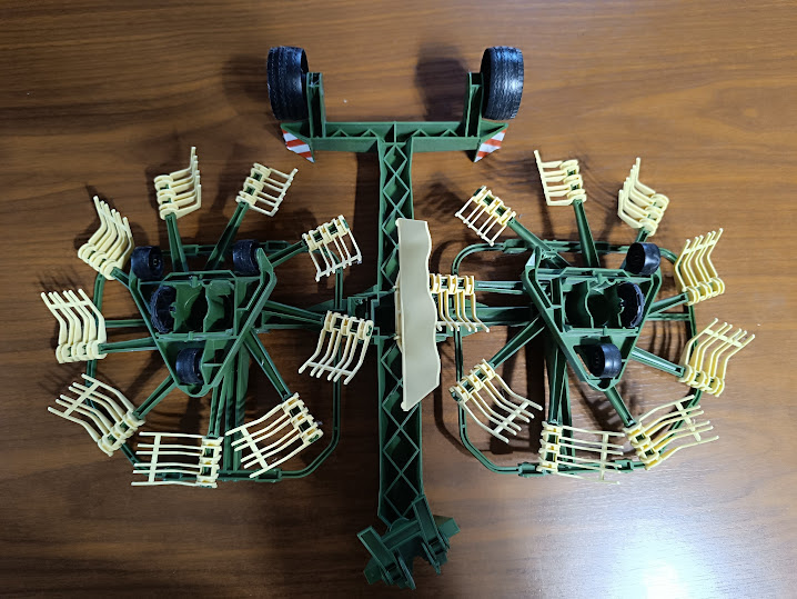 Bruder 2216 Obraceč sena Krone - 2