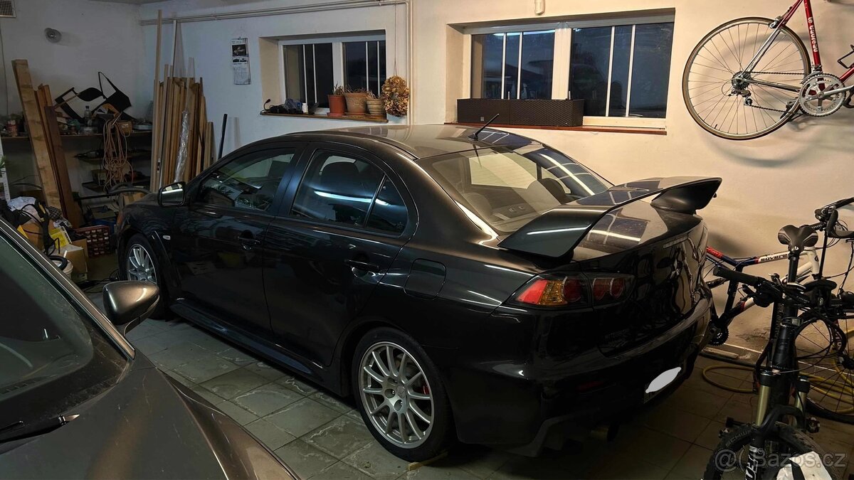 Mitsubishi lancer Evo X - 2