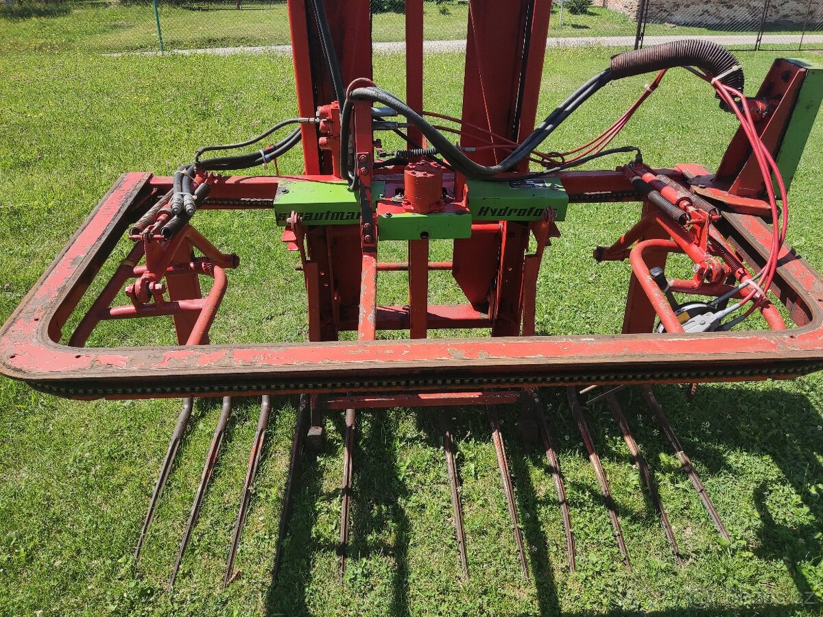 Vyřezávač siláže - 2