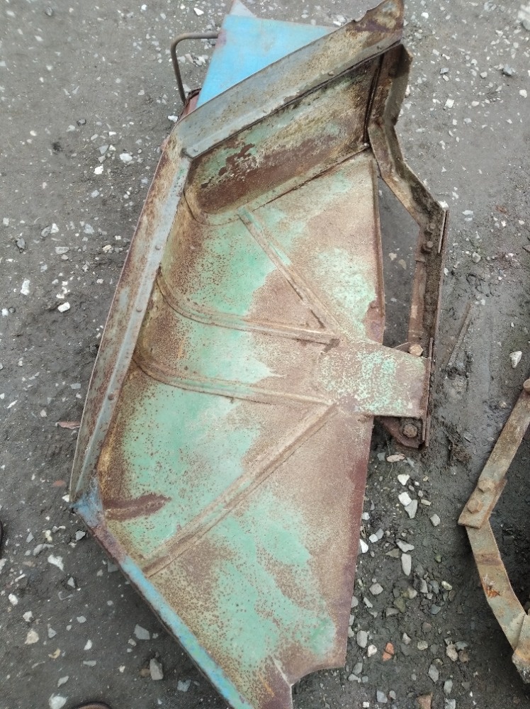 Prodám blatníky na ZETOR25 - 2