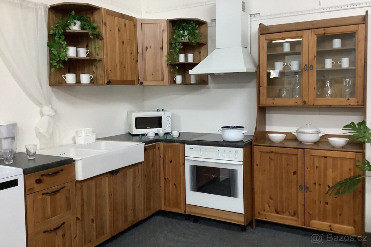 Selská kuchyně LARA - 2