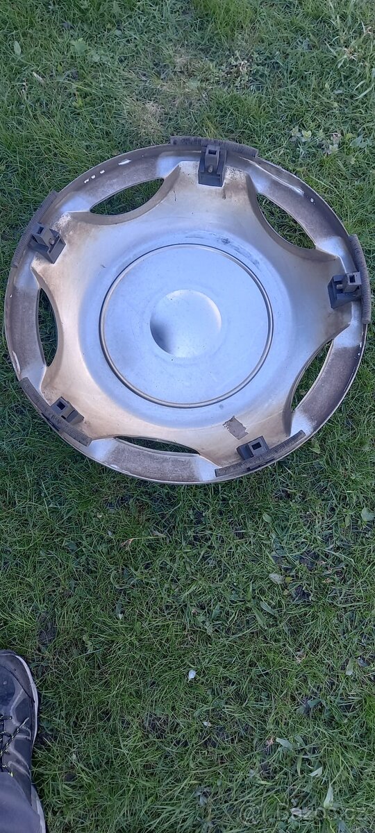 Přední poklice 22,5” - 2