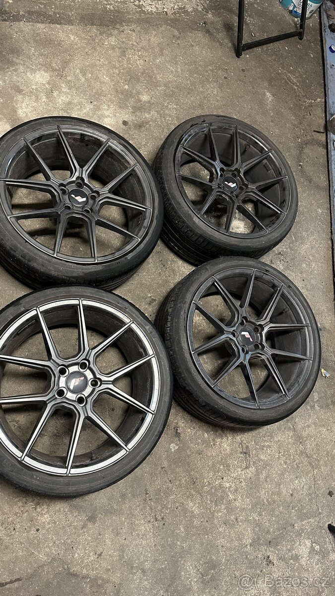 Alu kola Japan Racing JR30 R19 5x112 s pneu Continental - 2