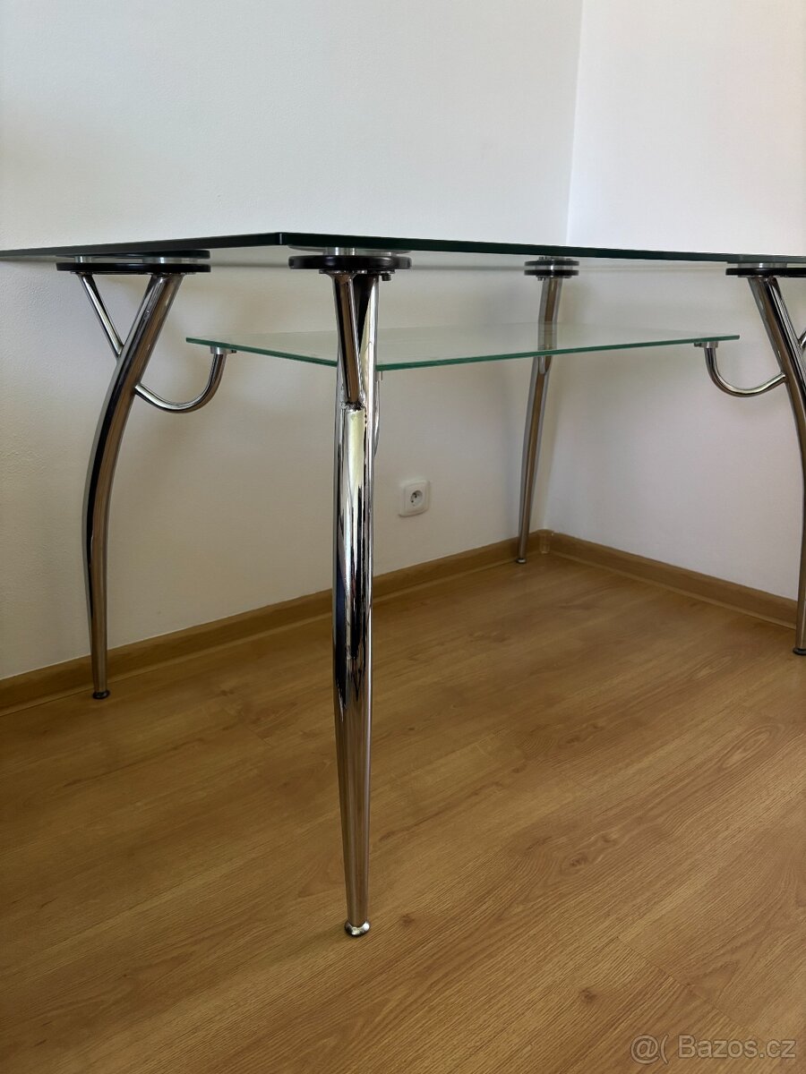 Skleněný jídelní stůl - 2