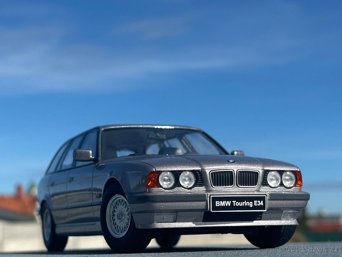 BMW predam krasny zberatelsky model. Mierka 1:18 a 1:43. - 2