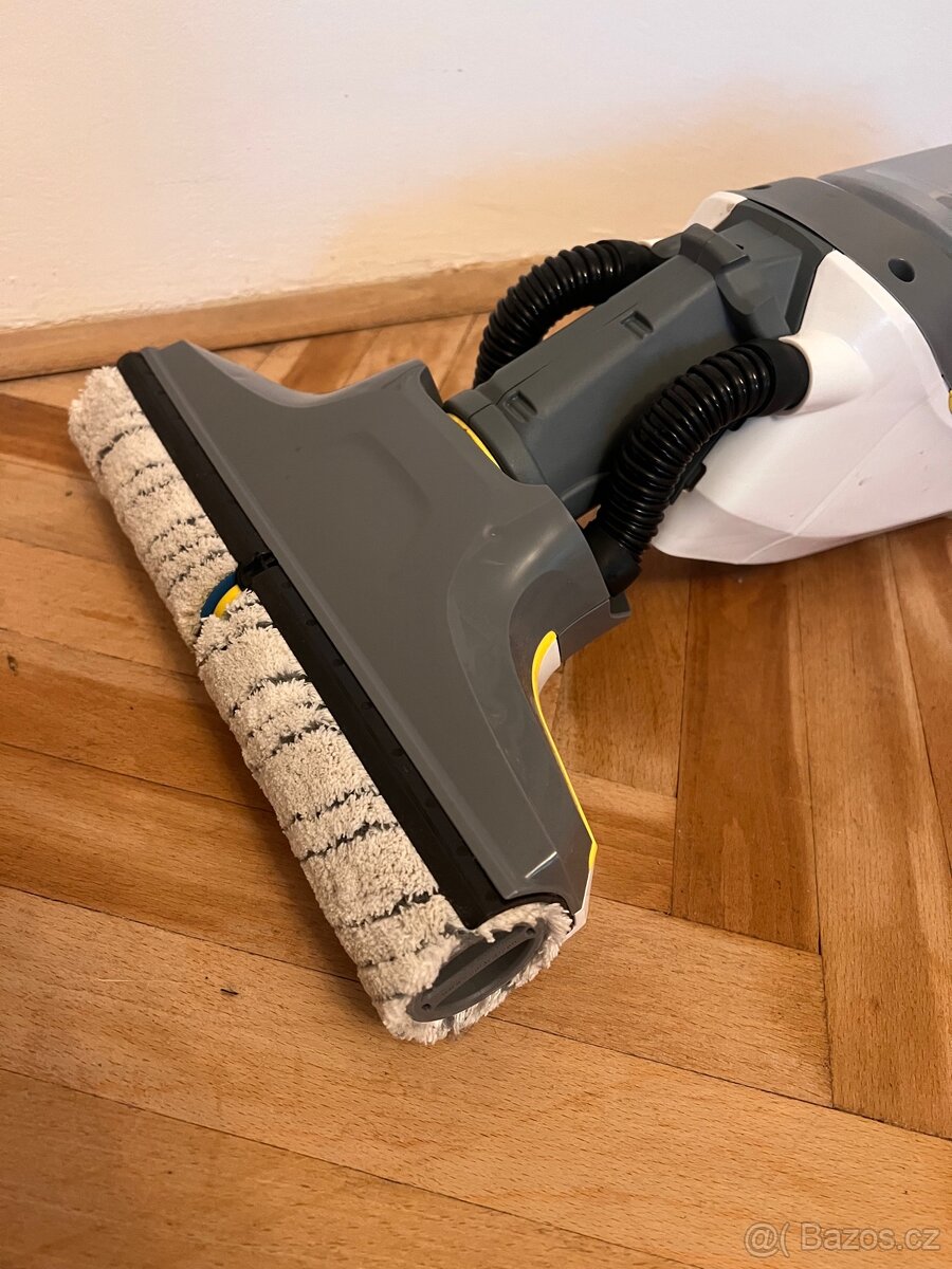 Vysavač Karcher - 2