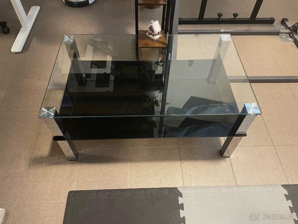 Konferenční skleněný stolek - 2