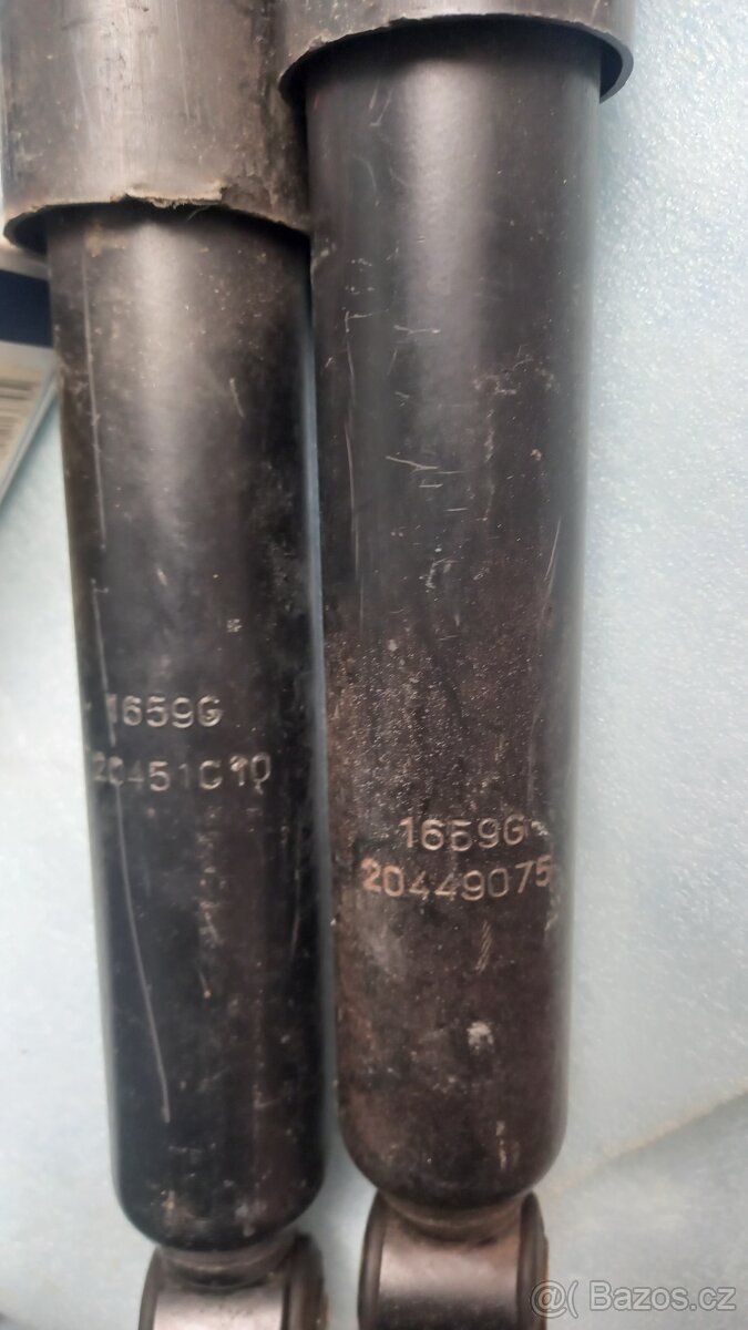 Tlumiče na Renault super R5 - 2