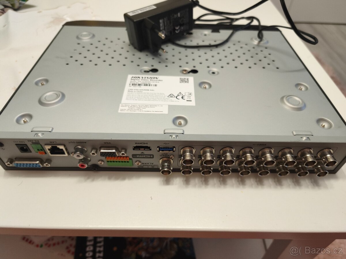 Hikvision iDS-7216HQHI-M1 - 2