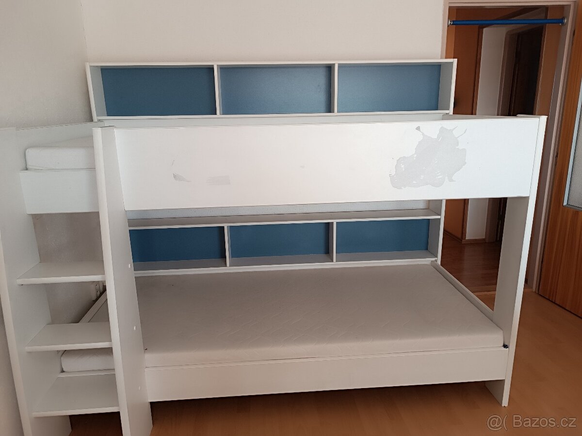 Dvoupatrová postel - 2