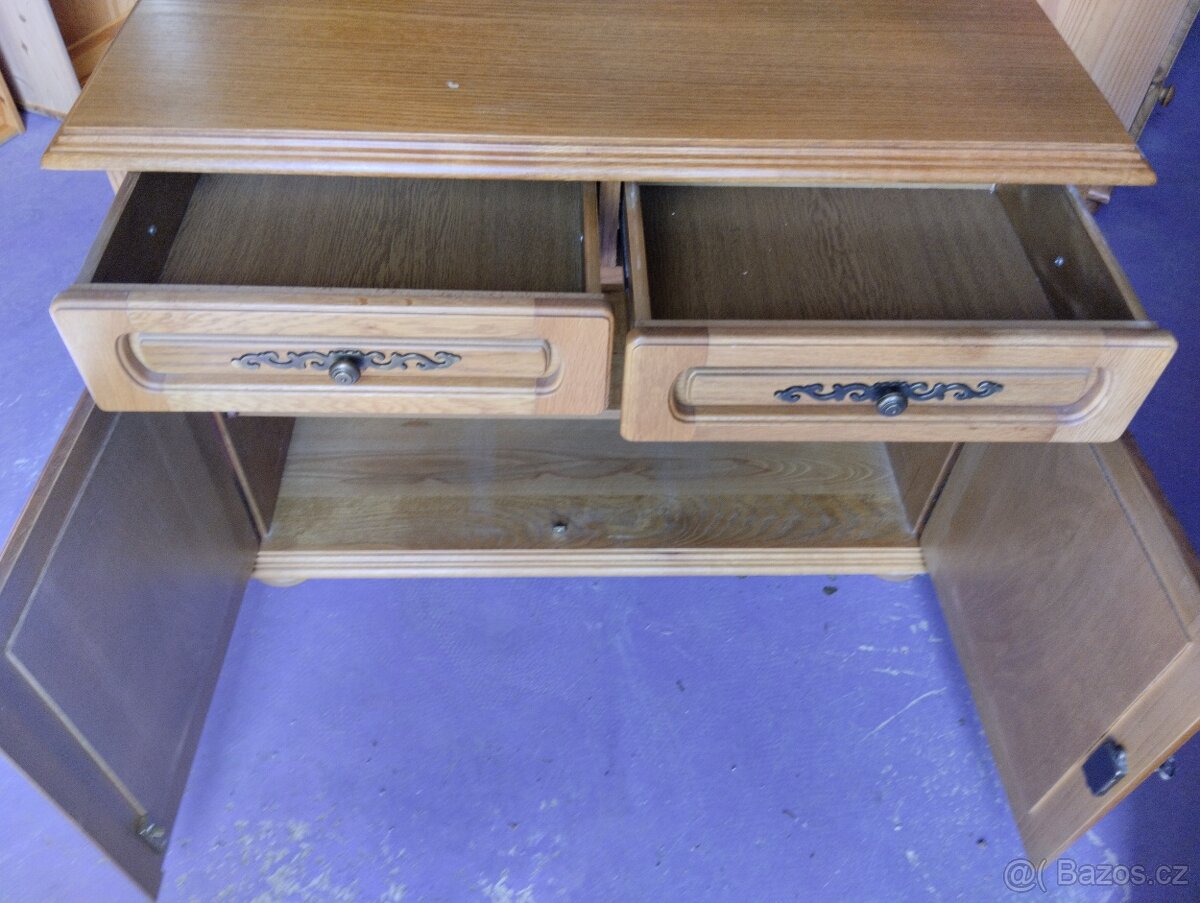 Komoda rustikalní dub lakovaná - 2
