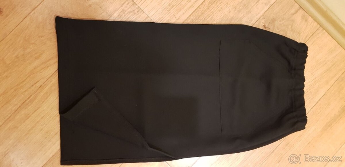 Prodám 2 dětské sukně - 2