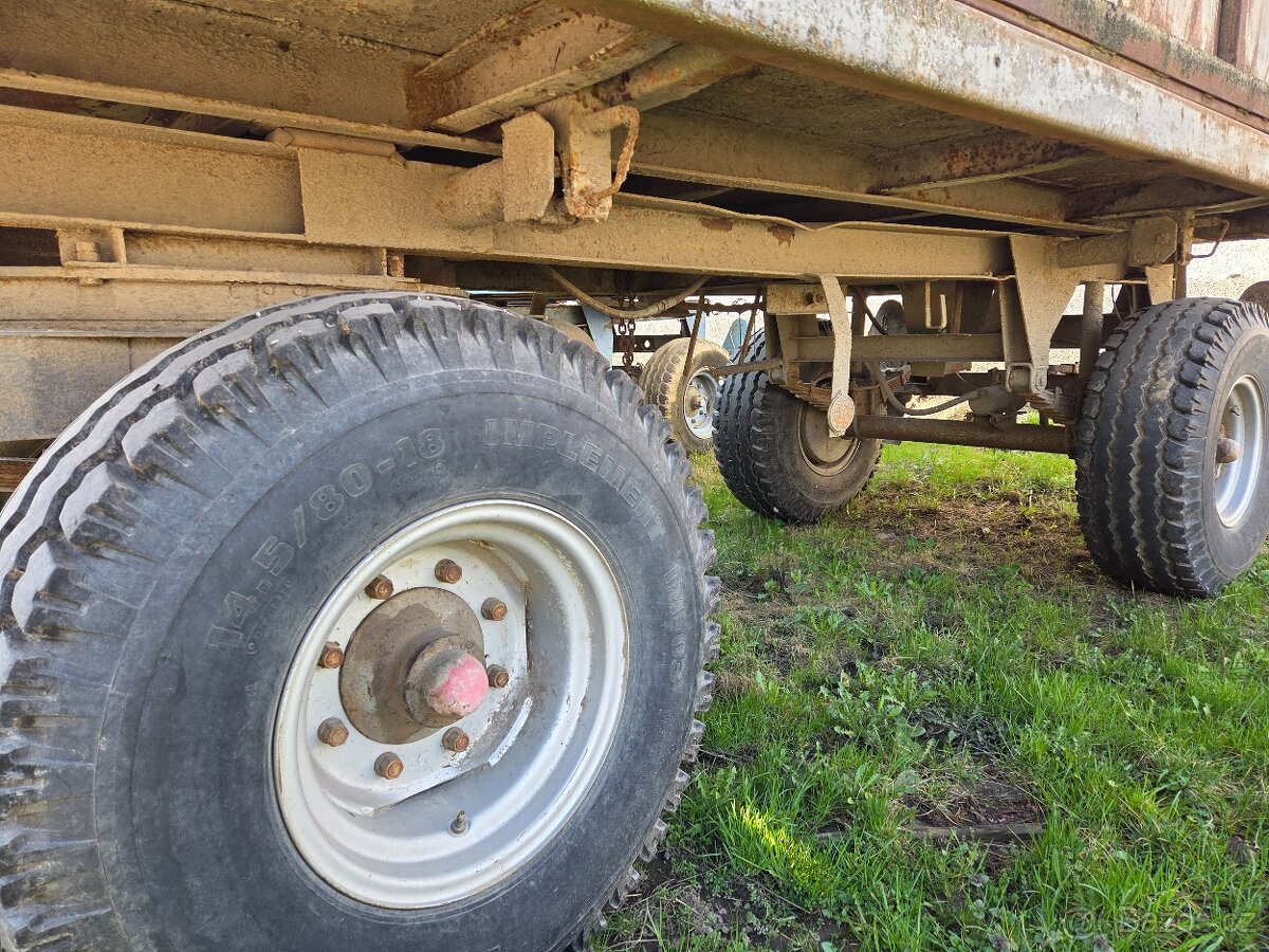 Vlek Traktorový vlek 8T - 2