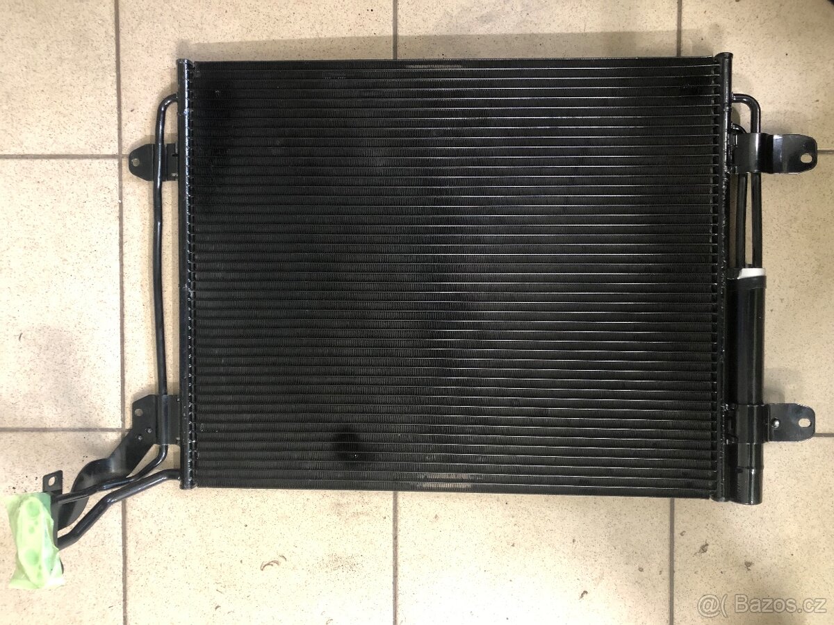 Klima chladič originál nový 5N0 820121 - 2