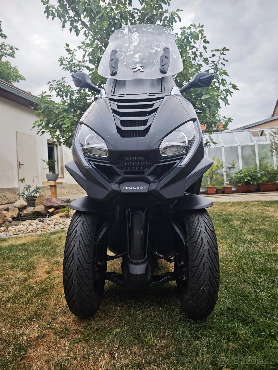 Metropolis 400 - 2