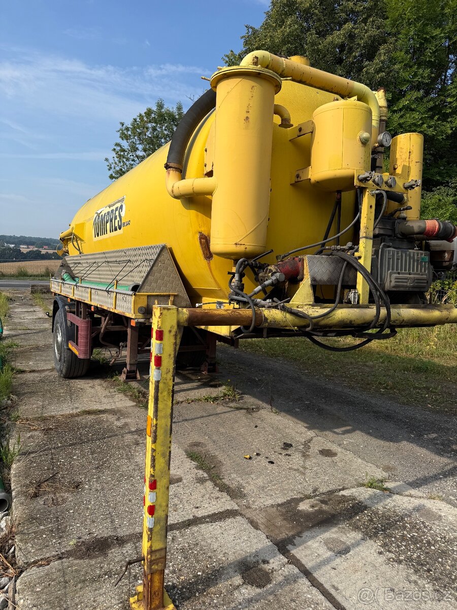 Prodám návěs fekál 16m3 - 2