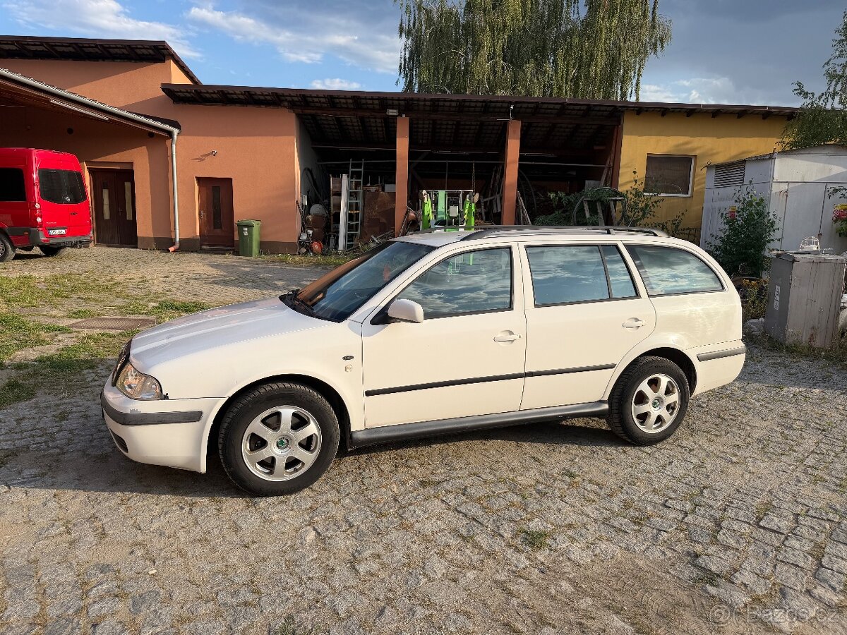 Škoda Octavia - 2