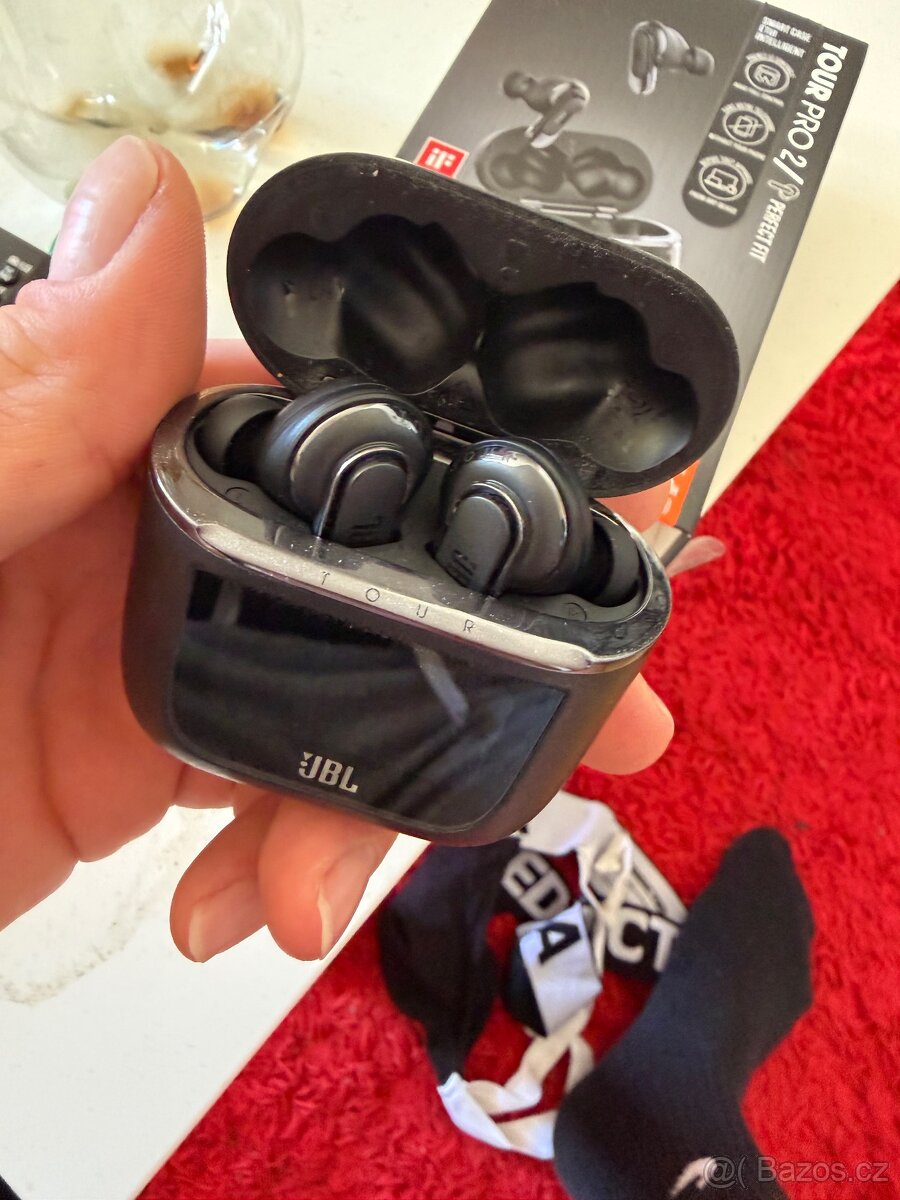 Sluchatka JBL tour pro 2 - 2
