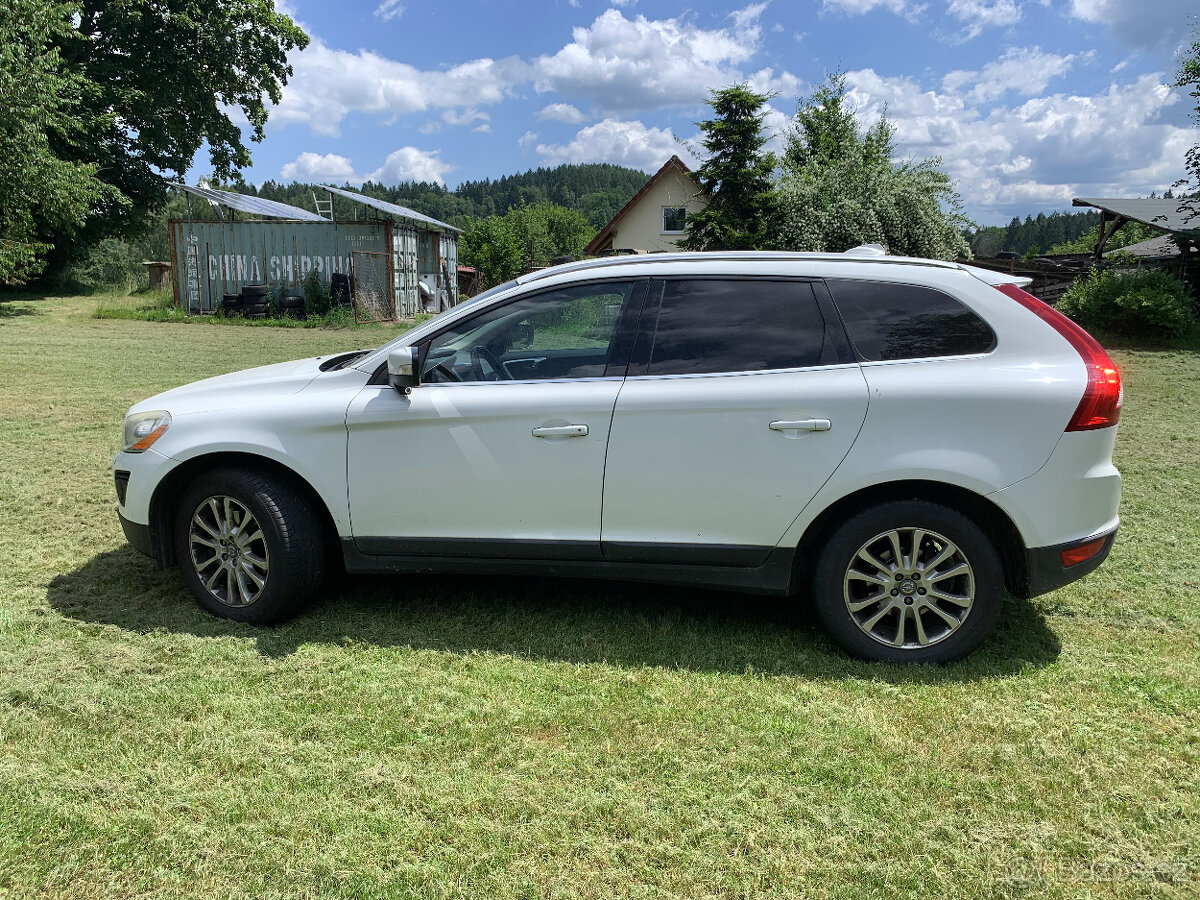 Volvo XC60 2,4D Drive 129 kW 2009 - 2