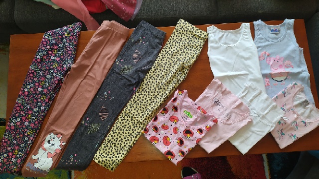 NOVINKA:Vše co vidíte na fotkách může být Vaše (vel.122-128) - 2