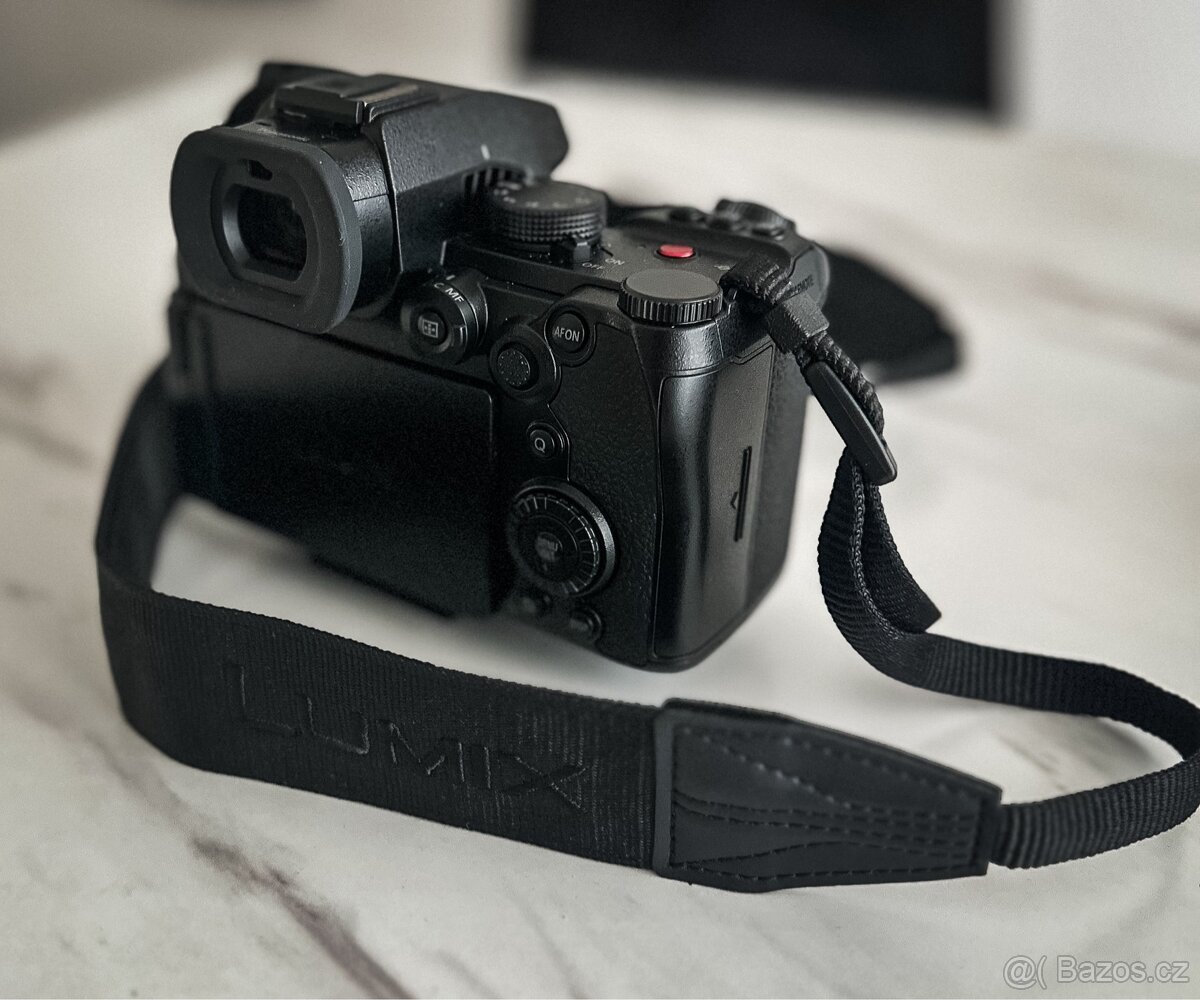 Panasonic LUMIX S5IIX - 2