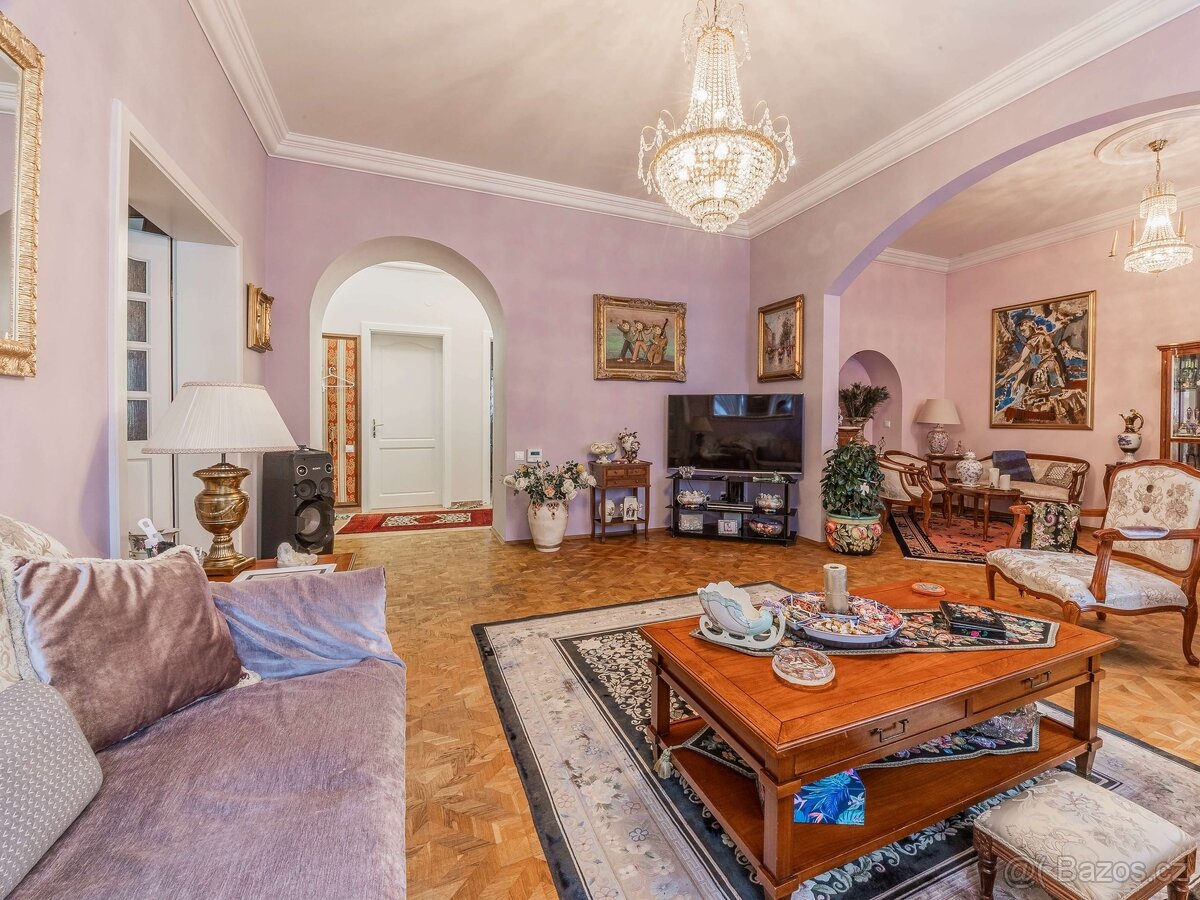 Prodej celopodlažního bytu 4+1 (162 m²) + sklep cca 9 m², Ur - 2