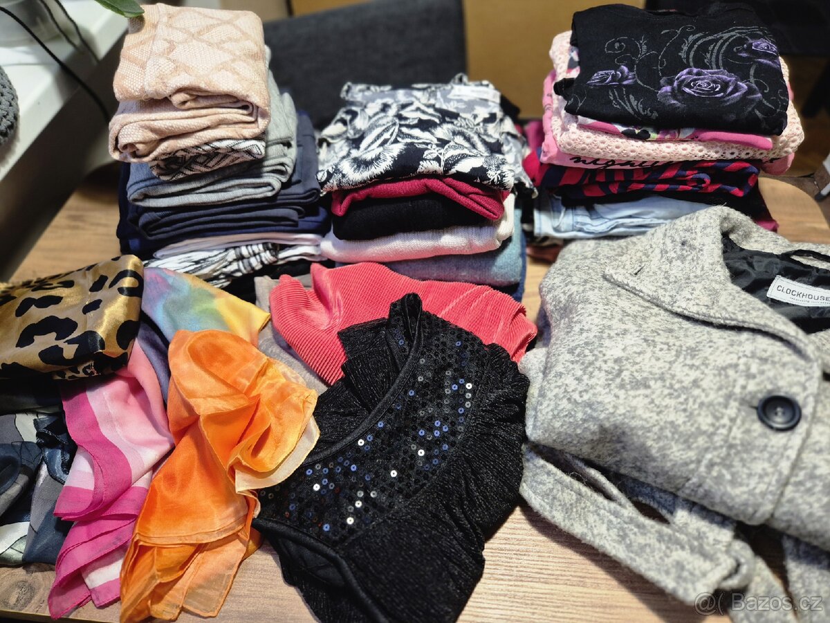 Balíček dámského oblečení velikost S - 2