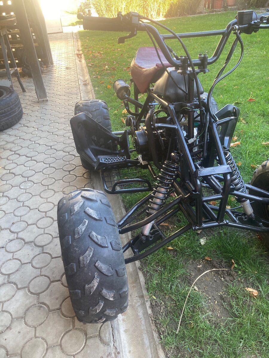 125cc čtyřkolka střední velikost - 2