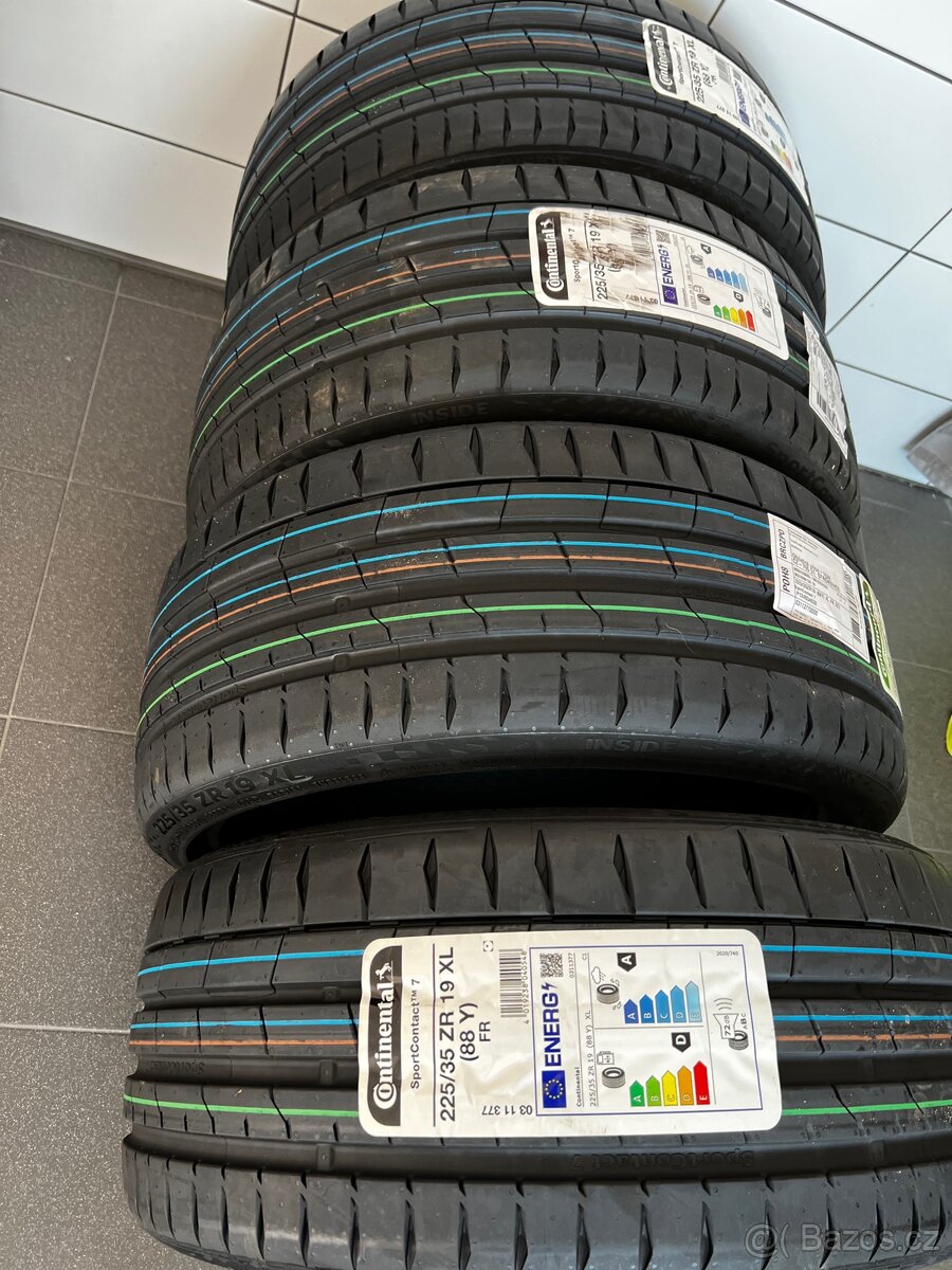 225 / 35 /19 Continental NOVÉ - 2