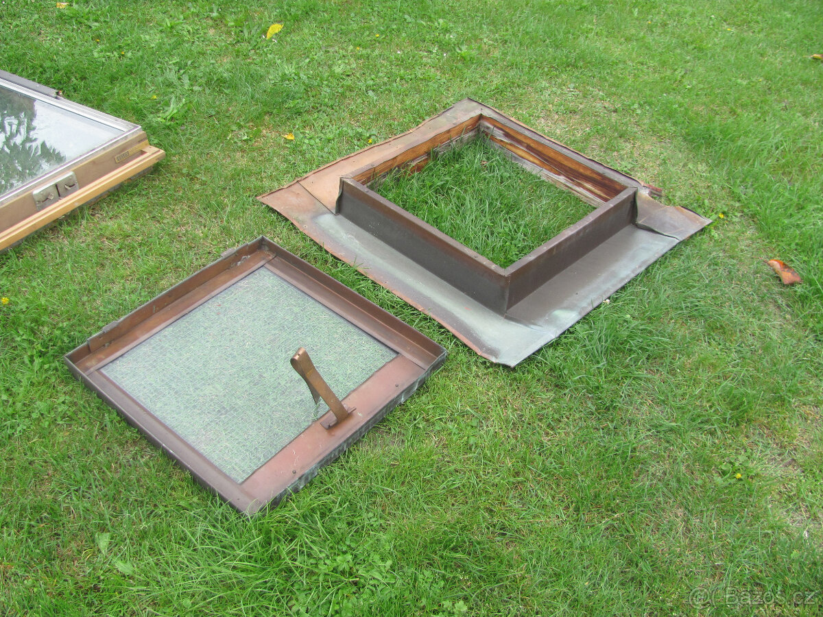 MĚDĚNÉ STŘEŠNÍ OKNO - 60x60cm - 2