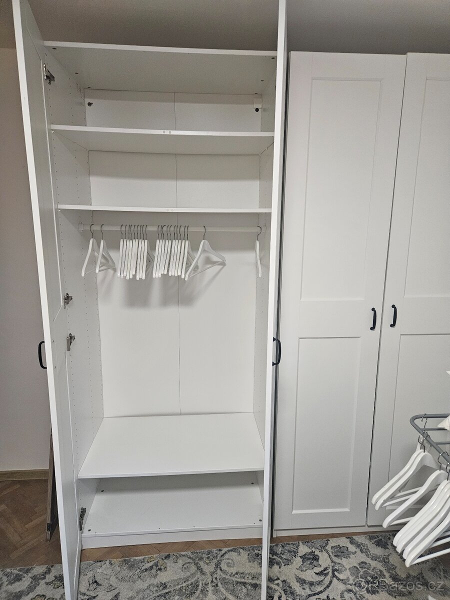 Šatní skříň - 2