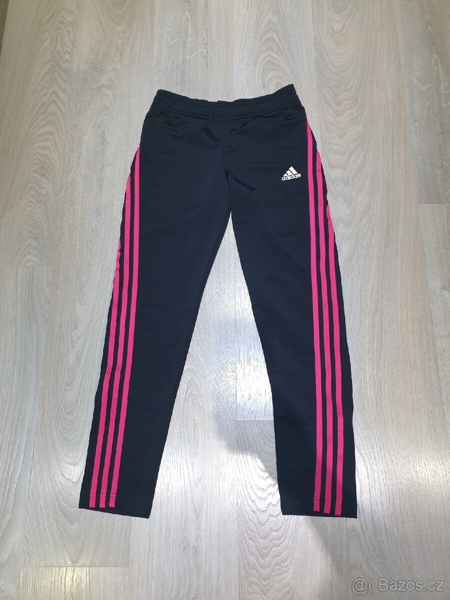 Divci teplaky - ADIDAS, vel.152, NOVE - 2