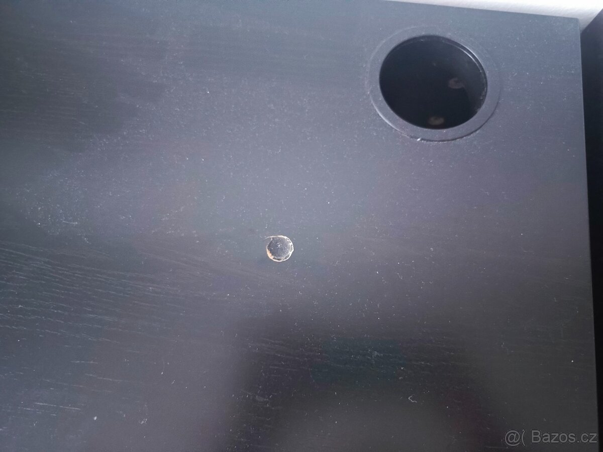 Stůl a šuplíky - 2