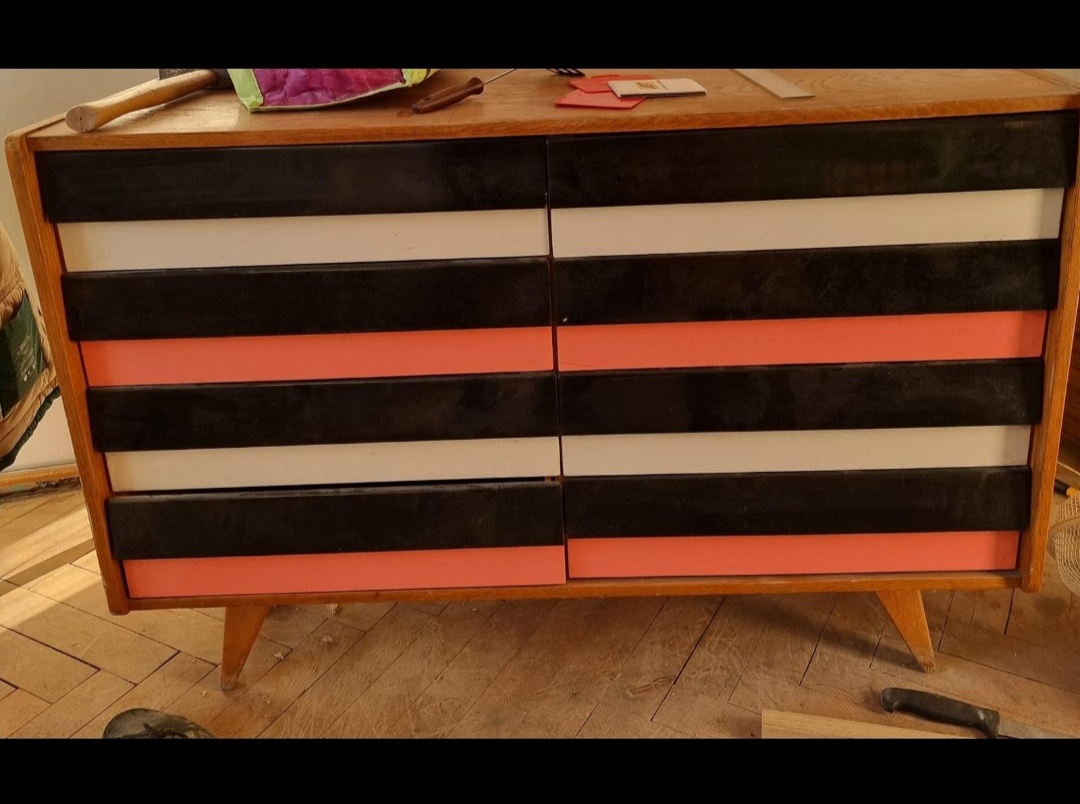 Starožitný nábytek - 2