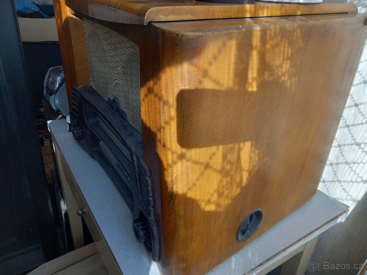 Radio Tesla s gramofonem - 2