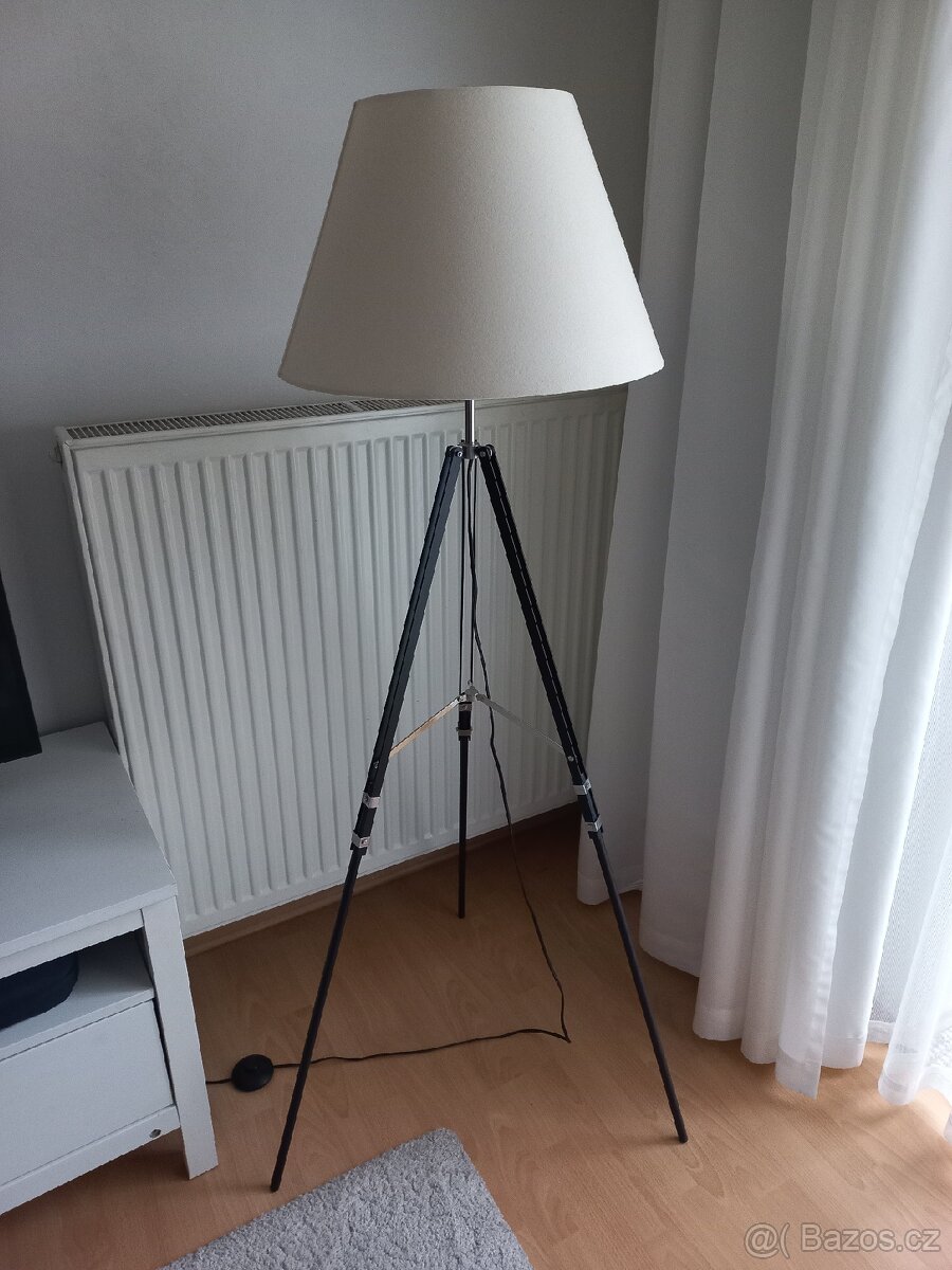 Podlahová lampa - 2