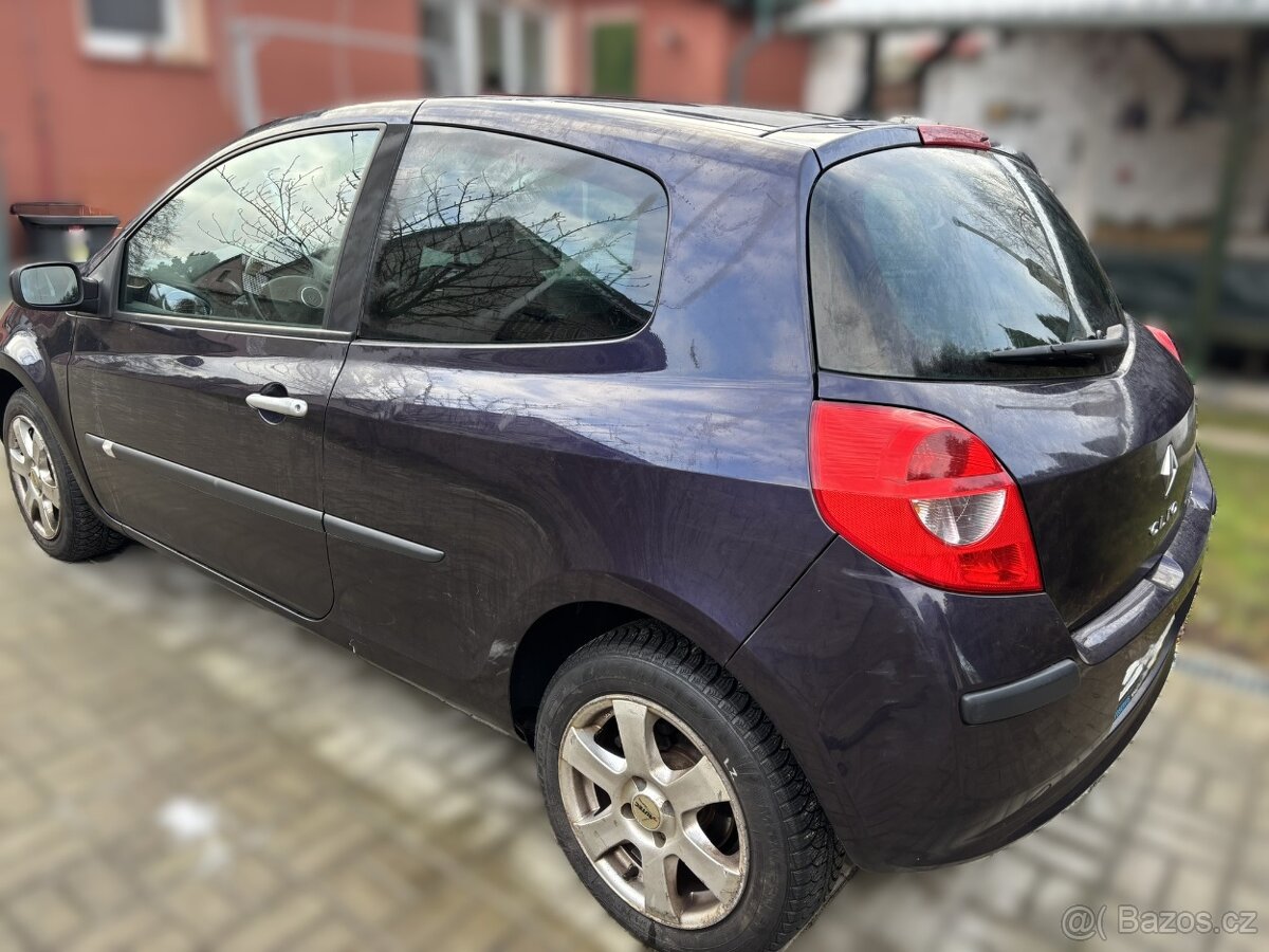 Renault Clio CRC9 - 2