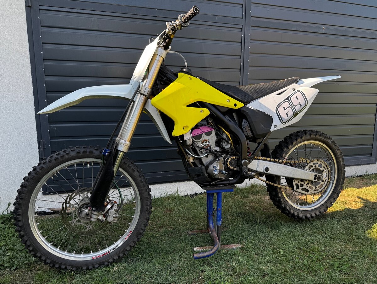 Suzuki RMZ250 - 2