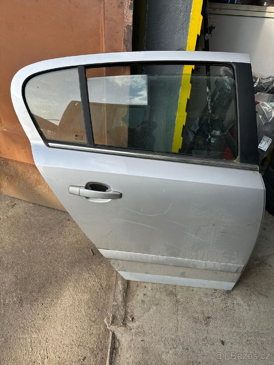 Dveře přední Zadni Opel - 2