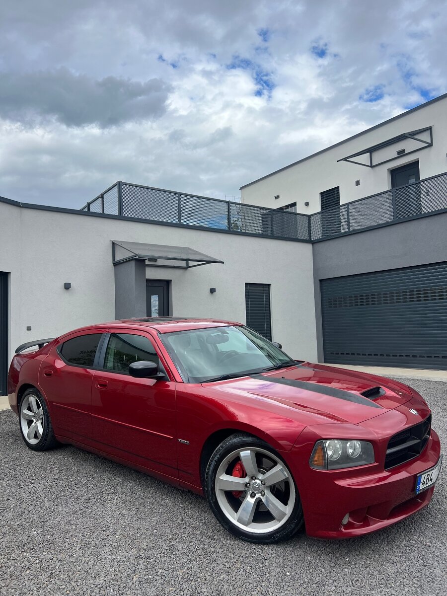 Dodge Charger 6.1 SRT-8 - 2