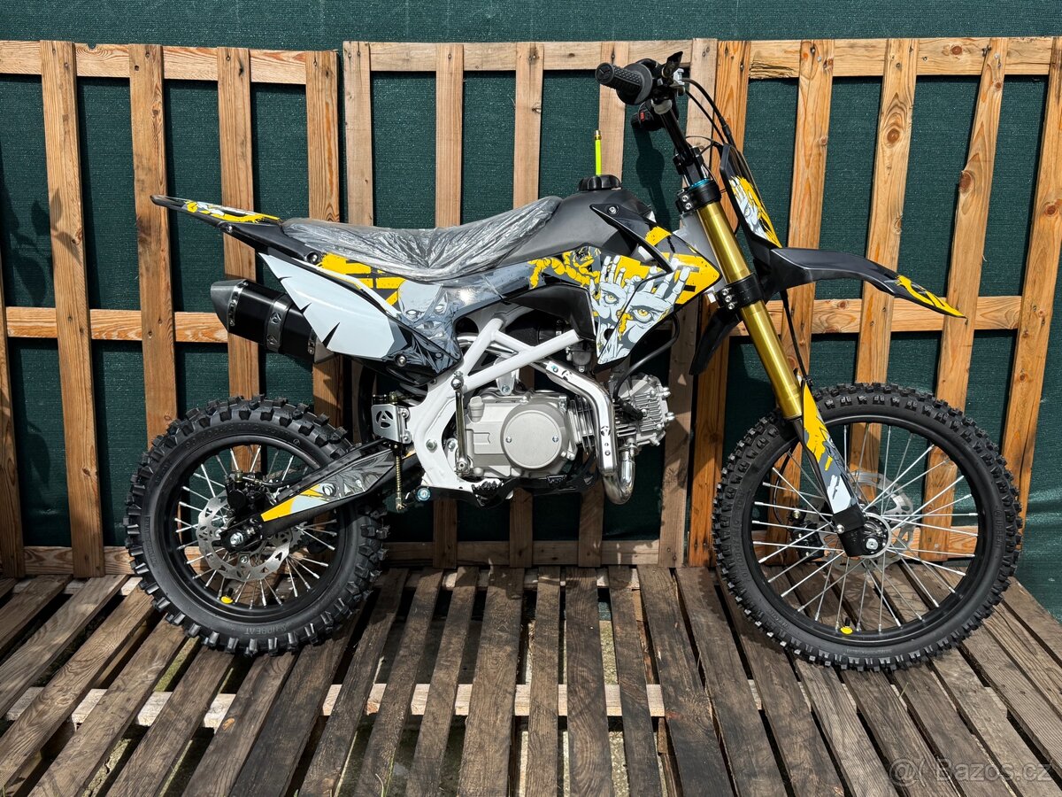 Pitbike 125ccm4T kola 17”x14” Poloautomat C104