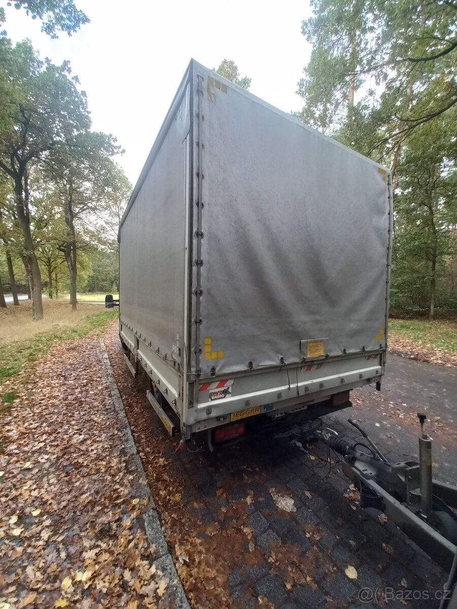 IVECO DAILY S VLEKEM 3.0 2022,245CM ŠÍŘKA, ZADNÍ SPANÍ - 2