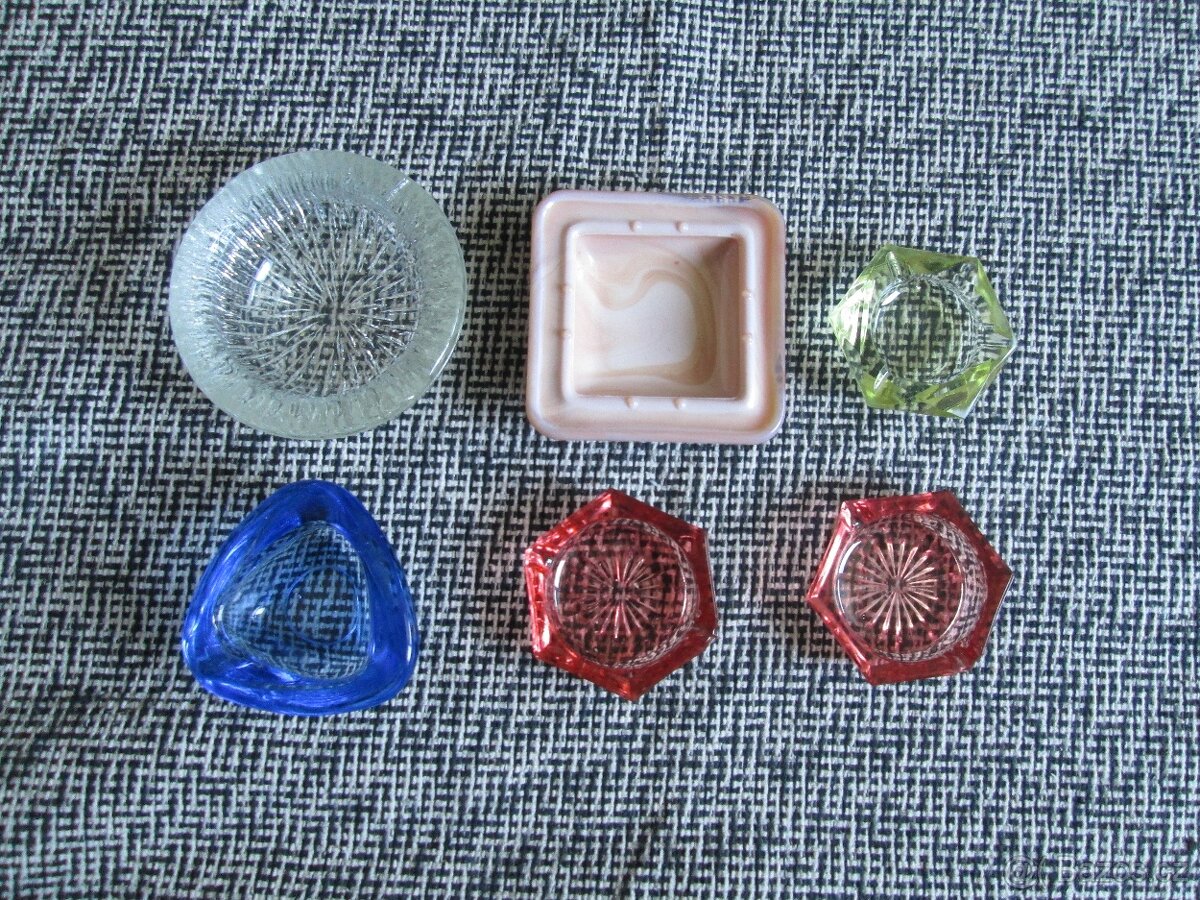 Retro popelníky - 2