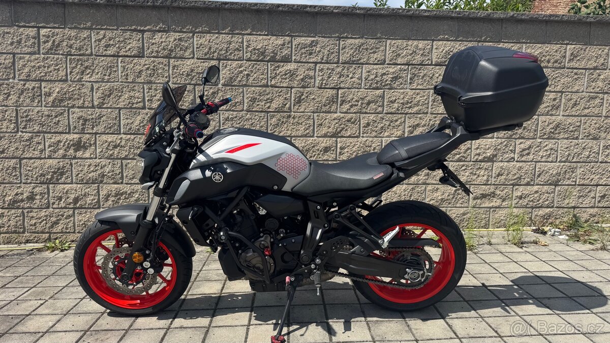 Yamaha MT-07 54kW , 2019 , 11.883km ,TOP STAV Akrapovic - 2