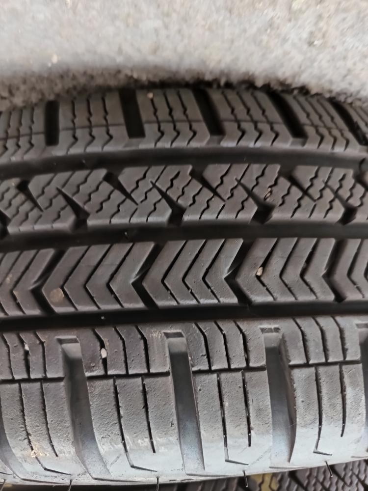 VREDESTEIN zimní 165/65/15 7mm 2kusy - 2