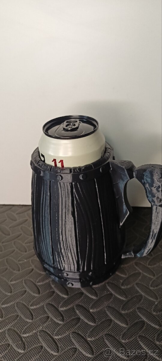 Pivní pohár pro plechovky. - 2