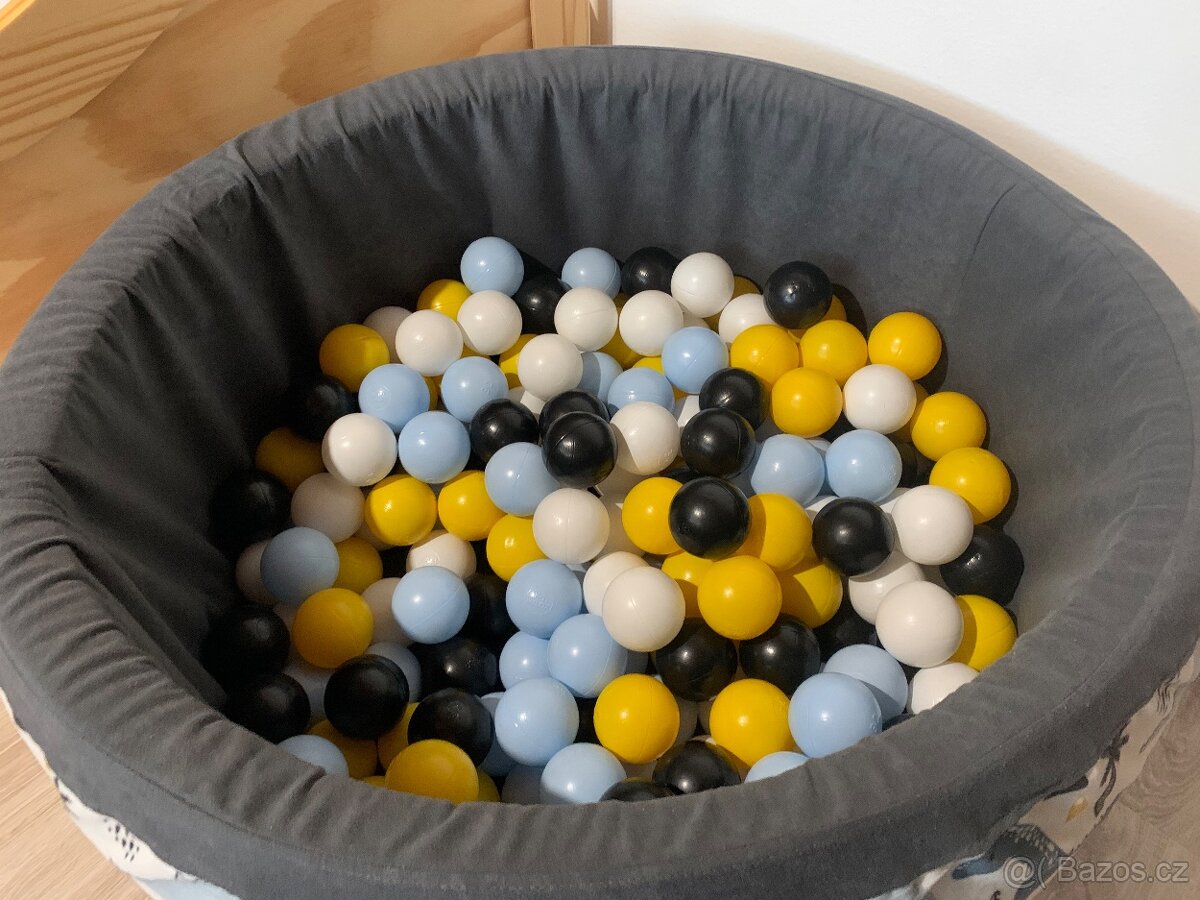 Suchý bazének s míčky (dinosauři) - 2